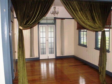 Elevated Queenslander Charm in Prime Inner-City Location - Photo 3