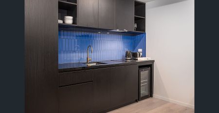 Furnished Apartment Stay for 1 month plus. Weekly service, Cable & No Bills Ever. - Photo 5