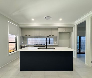 Beautiful Family Home - Photo 3