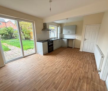 Birmingham New Road, Lanesfield, Wolverhampton - Photo 5