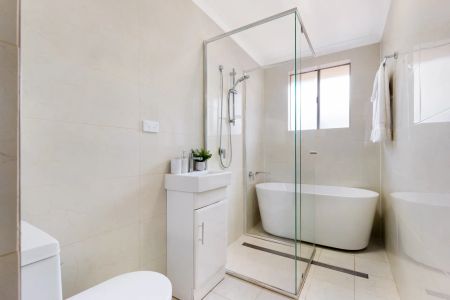 Well-Maintained and Ultra-Convenient Two Bedroom Unit Close to Everything - Photo 3