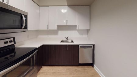 Ottawa West - Photo 4