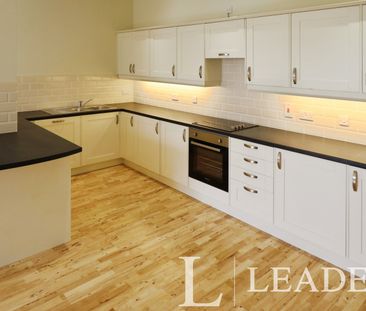 2 bedroom flat to rent Peartree House, Harlow - Photo 1
