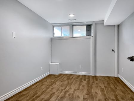 For Lease - 66 Walter Avenue Unit# Lower, Newmarket, Ontario - Photo 5