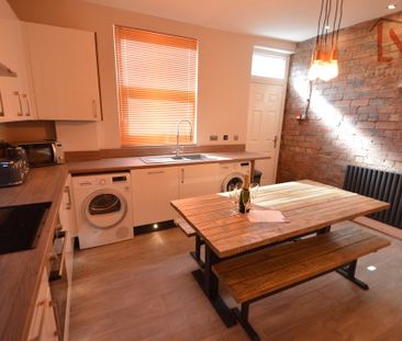 Hartley Crescent - Photo 1