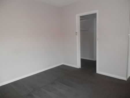 Modern Comfort in a Prime Glenroy Location! - Photo 3