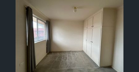 Open the Door to Cityside Sophistication - Photo 4