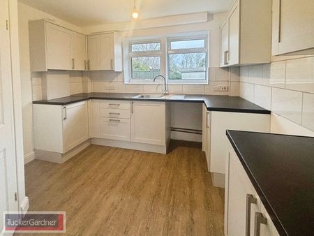 Macaulay Avenue, Great Shelford, CB22... - Photo 3