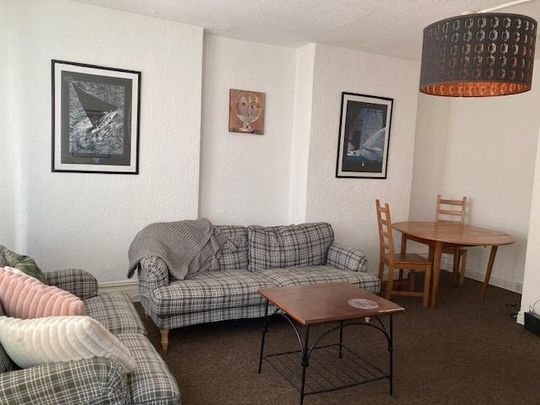 3 bedroom apartment to rent - Photo 1