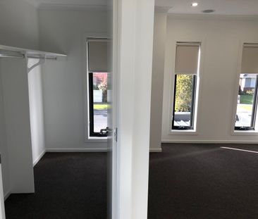 Inner-City Quality with Coastal Lifestyle Appeal - Photo 1