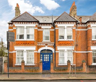 One bedroom flat on Tooting Bec Road with excellent transport links via Tooting Bec Underground Station. - Photo 1