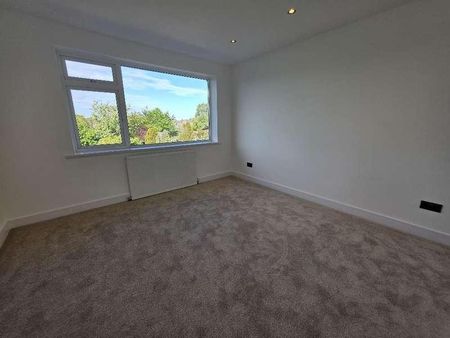 Vicarage Avenue, Cheadle Hulme, SK8 - Photo 4