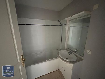 Location Appartement 2 pièces 47m² LILLE 59000 - Photo 5