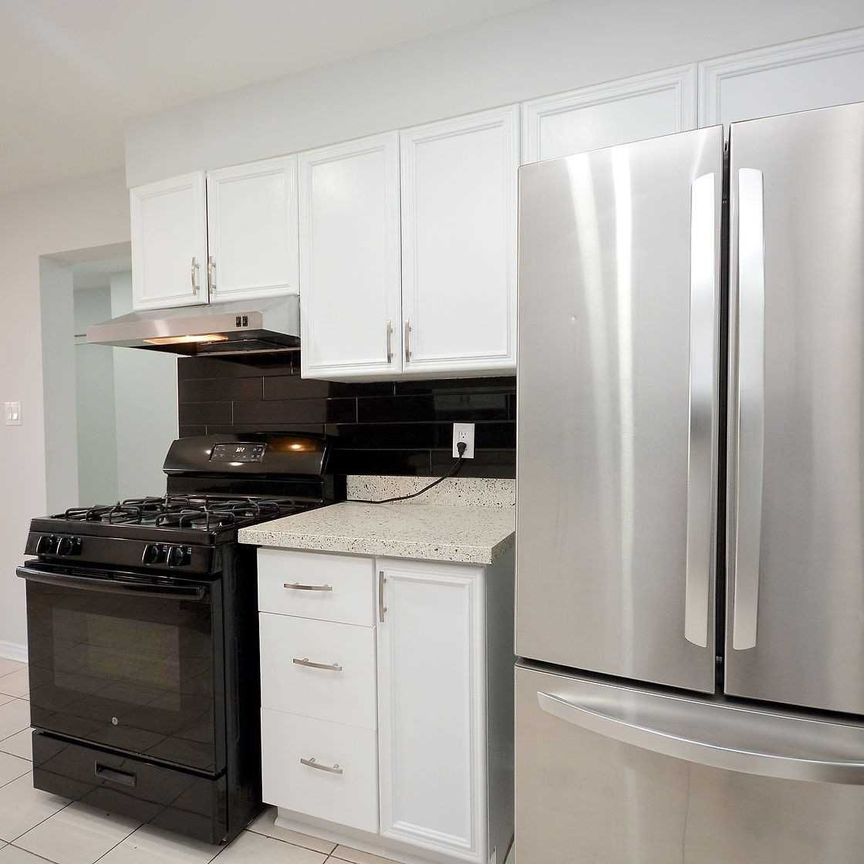 For Lease - 52 Donna Drive Unit# Upper, Brampton, Ontario - Photo 1
