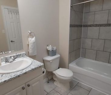 For Lease - 25B Cundles Road, Barrie, Ontario - Photo 4