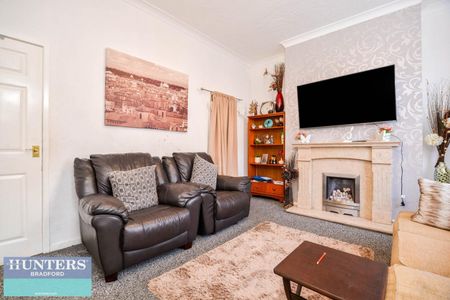 2 bedroom House To Let Total Size: 678 SQ FT - Photo 3