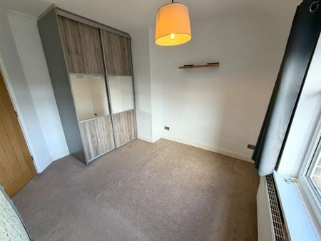 3 bedroom House To Let - Photo 3