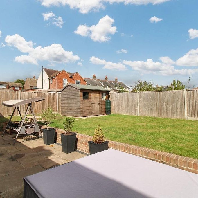 3 bedroom semi-detached house to rent - Photo 1