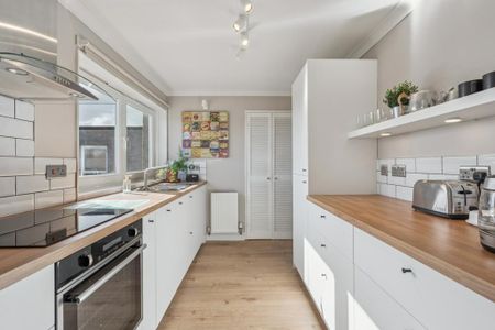 2 bedroom flat to rent - Photo 5