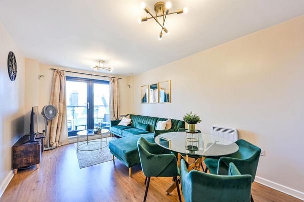 2 bedroom flat to rent - Photo 1