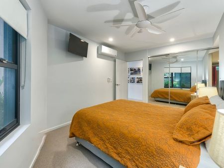 Executive Furnished Apartment with City Views! - Photo 5