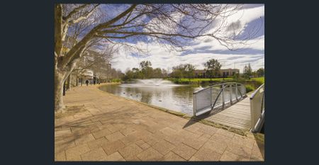 Two Storey, New York Style Apartment - Photo 2