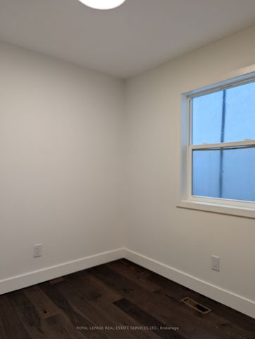 For Lease - 264A Hastings Avenue Unit# Main, Toronto, Ontario - Photo 4