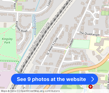 St. Peters Close, CHIPPENHAM - Photo 1