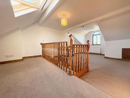 3 bedroom terraced house to rent - Photo 4