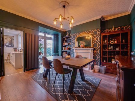 3 Bed Terraced House, Culcheth Lane, M40 - Photo 4