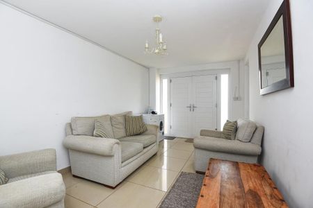 2 bedroom end of terrace house to rent - Photo 4