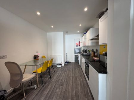 61A Ebrington Street - Photo 4