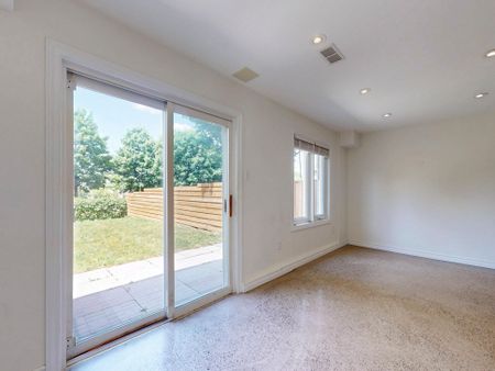 For Lease - 16 Stiles Avenue, Aurora, Ontario - Photo 2