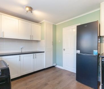 Beverley Gardens, Bicester - Photo 4