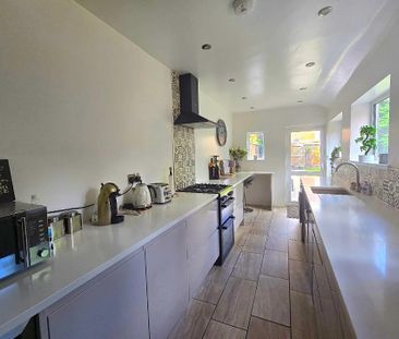 3 bedroom terraced house to rent - Photo 3