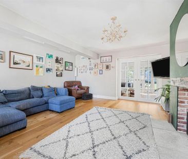 4 bedroom detached house to rent - Photo 4