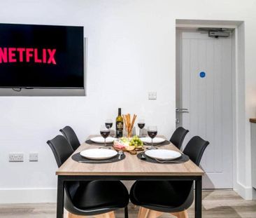 House to rent - Photo 3