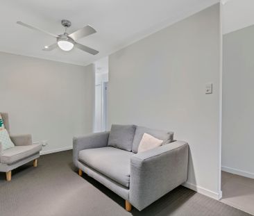 9 Curtis Street, - Photo 6