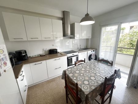Location Appartement 4 pièces 87m² RODEZ 12000 - Photo 5