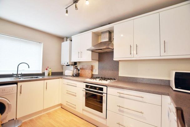 1 bedroom flat to rent - Photo 1