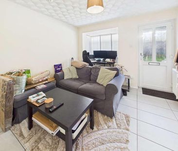 Dryden Close, PO16 - Photo 2