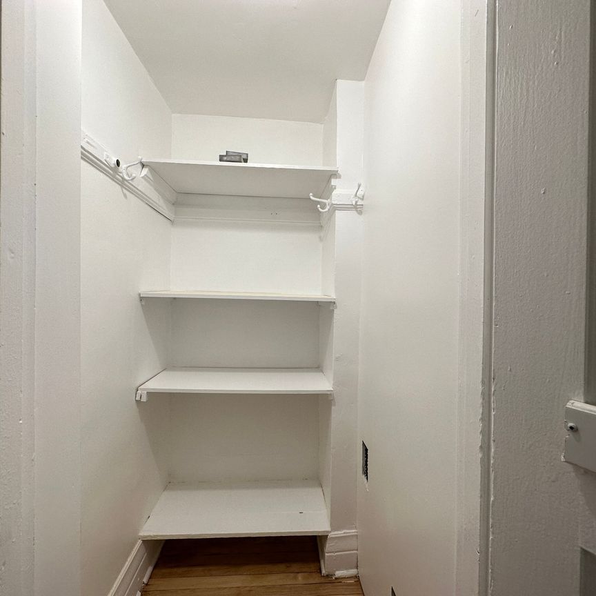 376 Rue St Viateur O., Montréal (Le Plateau-Mont-Royal), QC H2V - Photo 1