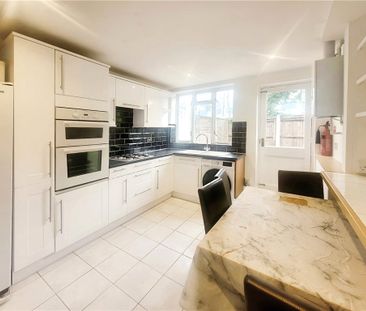 Langham Place, Egham, Surrey, TW20 9EB - Photo 2