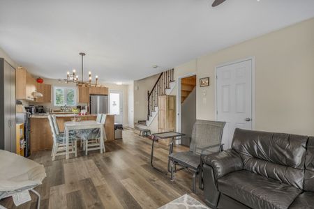 For Lease - 786 LAWRENCE Street, Clarence-Rockland, Ontario - Photo 4