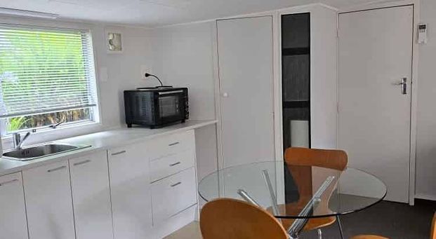 Butterfly Cottage - 1 bedroom with own Garage - Photo 1