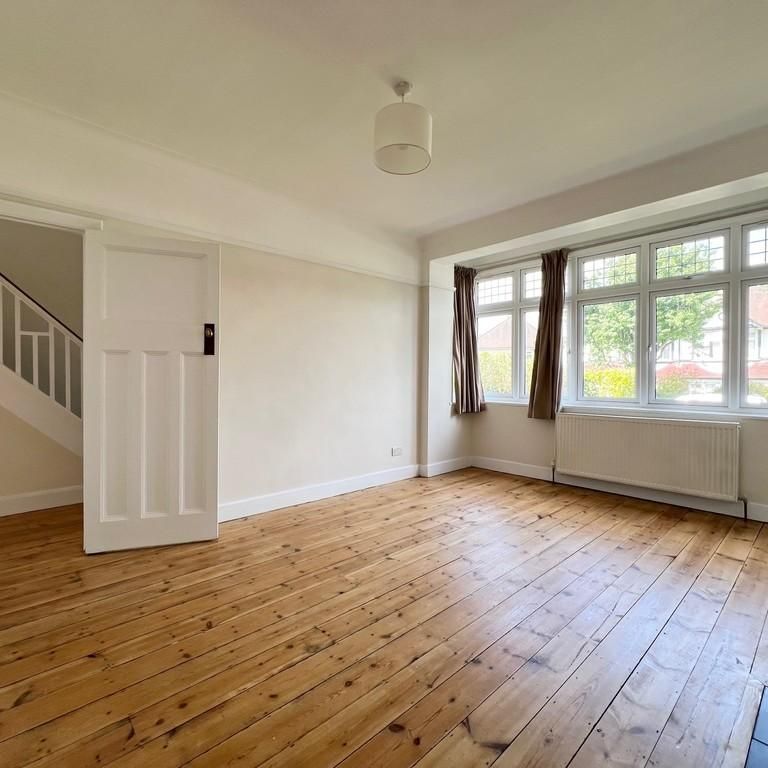 3 bedroom semi-detached house to rent - Photo 1