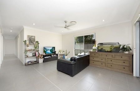 Prime North Shore Living 4 Bedroom Family Home - Photo 2