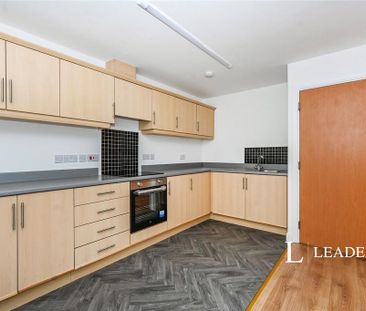 2 bedroom flat to rent - Photo 4