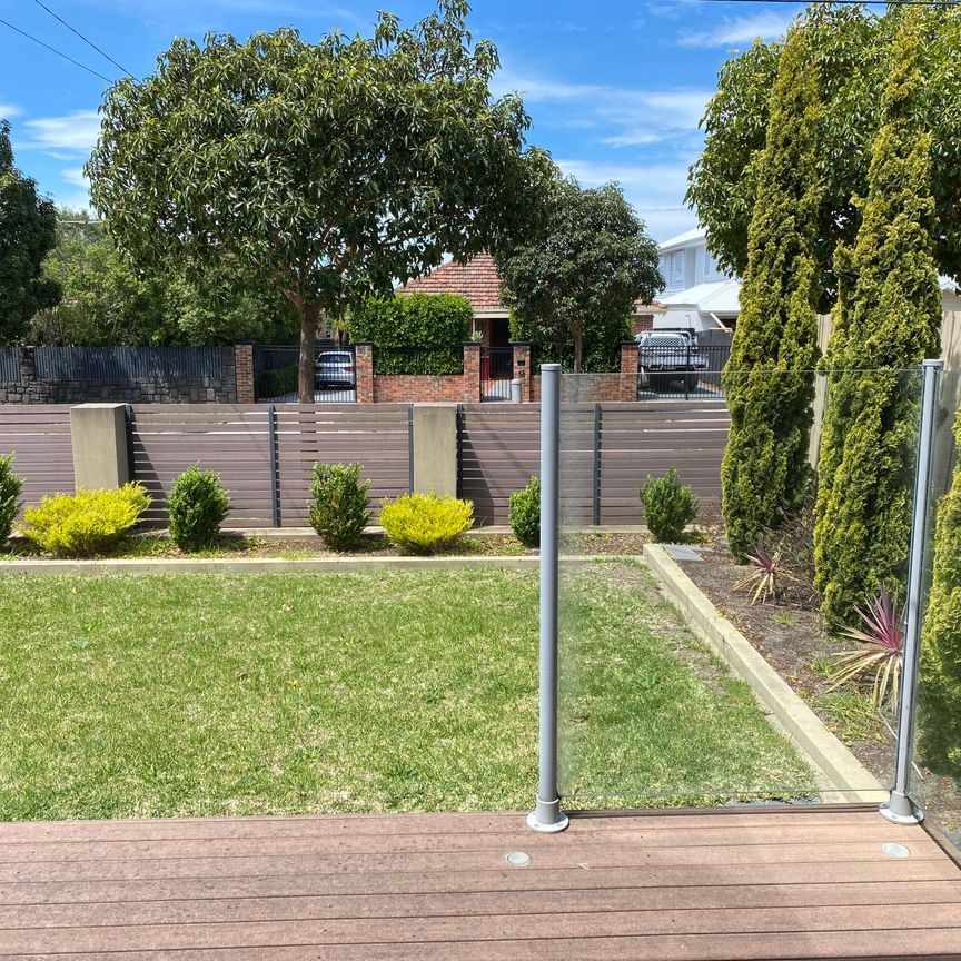 Bentleigh East - Photo 1