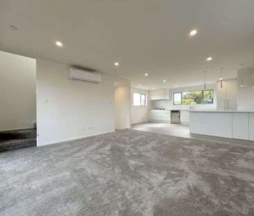 Mount Wellington - 4 Bedrooms and 3 Bathrooms - Photo 1